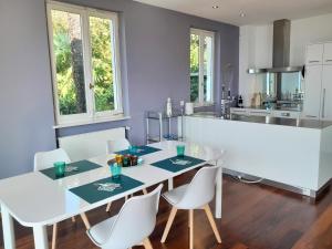 Villa Dora Attika by Fewotessin