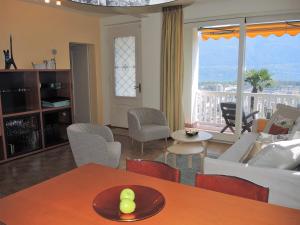 Villa Dora Garten by Fewotessin