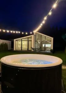 Richkas Chalet котедж з чаном-джакузі - 斯拉夫西克