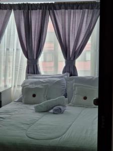 Habitación baño privado y parqueo edificio el Mirador cerca al centro de Manizales Caldas