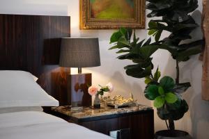 Bainbridge House-beautiful home in native bush