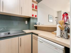 Flat in Blankenberge with Marina Views