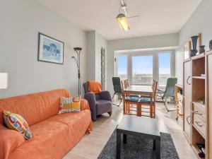 Flat in Blankenberge with Marina Views