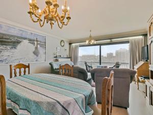 Flat in Blankenberge with Harbour Views