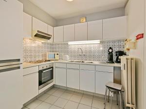 Flat in Blankenberge with Harbour Views