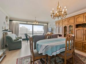 Flat in Blankenberge with Harbour Views