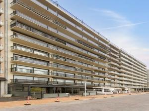 Flat in Blankenberge with Harbour Views
