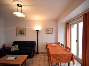 Apartment in De Haan with Terrace