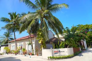 TME Retreats Dhigurah