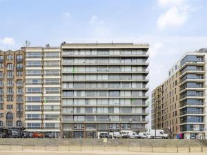 Studio in Blankenberge with Stunning Sea View