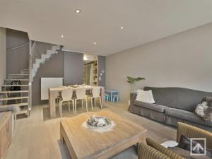 Duplex in Blankenberge steps from Seafront