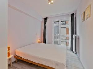 Apartment in Blankenberge near the Beach