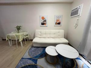 Family Suite Facing Okada TV Netflix near NAIA&MOA Gentry Manor 8A