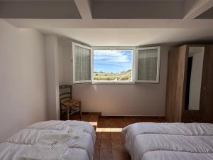 Grande maison 3 chambres, terrasse sud, proche plage et commerces, parking privé - FR-1-540-170