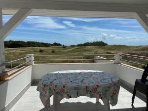 Grande maison 3 chambres, terrasse sud, proche plage et commerces, parking privé - FR-1-540-170