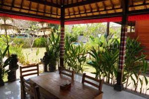 Karang Buncing Villas