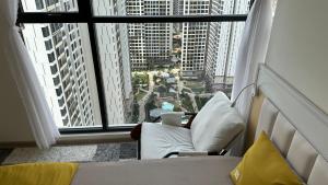 Vinhome Grandpark TPHCM Vietnam Masteri Centre Point Luxury Apartment with Adventure at Your Doorstep - Amusement Park & Poolside Comfort!