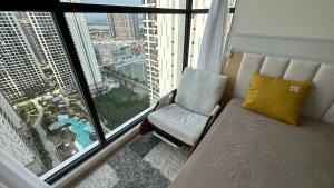 Vinhome Grandpark TPHCM Vietnam Masteri Centre Point Luxury Apartment with Adventure at Your Doorstep - Amusement Park & Poolside Comfort!