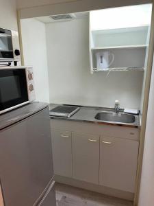 Serenite Nippombashi 203 セレニテ日本橋 203