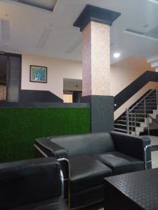 HoTEL CENTER POINT