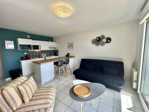 Appartements Etel - Appart 42m² - 2 pieces, Wifi, Parking, a 450m du centre et 750m des plages - FR-1-479-196 : photos des chambres