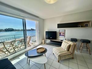 Appartements Etel - Appart 42m² - 2 pieces, Wifi, Parking, a 450m du centre et 750m des plages - FR-1-479-196 : photos des chambres