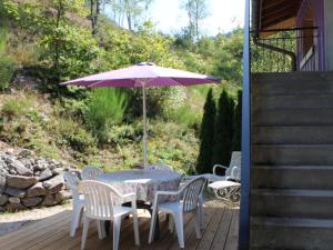 Maisons de vacances Gite calme avec jardin zen, piscine et randonnee au Parc des Vosges - FR-1-589-763 : photos des chambres