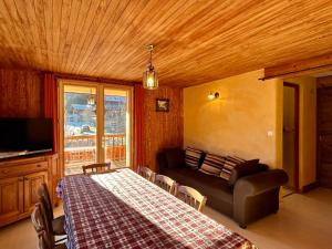 Appartement 3 chambres - Ski aux pieds, animaux admis, parking, wifi - FR-1-437-115