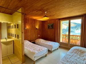 Appartement 3 chambres - Ski aux pieds, animaux admis, parking, wifi - FR-1-437-115