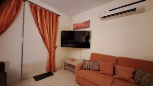 Nissi Golden Sands Lome