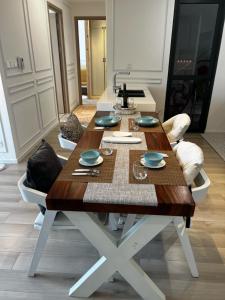 Vinhome Grandpark TPHCM Vietnam Masteri Centre Point Luxury Apartment with Adventure at Your Doorstep - Amusement Park & Poolside Comfort!