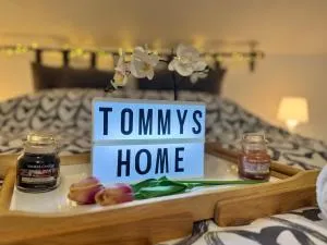 Tommy's Home - Ceronda