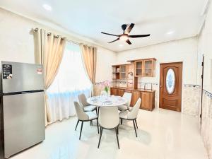 10Pax Spacious Semi-D&Nearby City Centre