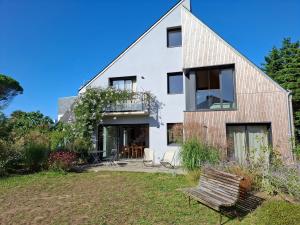 Maisons de vacances Coup de coeur, bord de mer - jusqu'a 12 voyageurs ! : Maison 5 Chambres