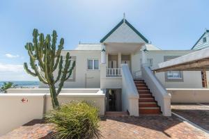 Dolphin Nook Getaway