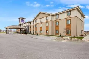Sleep Inn & Suites West-Near Medical Center - Zumbrota