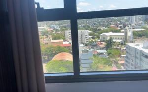 Doc Azenith Presidential Suite - Horizon Nica Condos