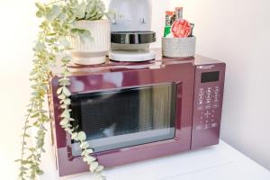 Victoria Park Studio 11 - Free Parking, WiFi, Near Town Centre, Free DisneyPlus, Prime & Netflix