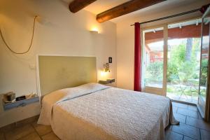B&B / Chambres d'hotes La Bastide des Pins : photos des chambres