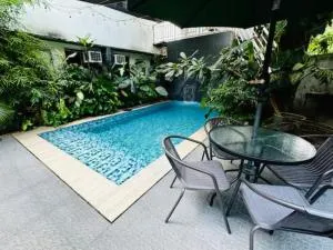 RedDoorz at Casa Marcela - 奥隆阿波