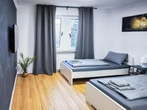 ALFA Stuttgart Apartment 4 Zimmer 4BR TV WIFI WM nahe Wasen & Daimler l 7Beds I 8 people I Kitchen l Bathroom - Münster