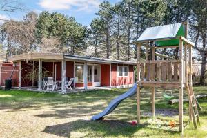 Family-Friendly Cottage Close To The Water