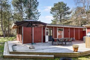 Family-Friendly Cottage Close To The Water