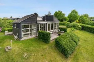 Holiday Home With Privat Garden Near The Beach - Ørsted