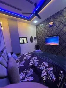 Budget accommodation near bkc2 - Kurla