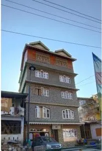 Dikey Khangsar Residency - Donkung