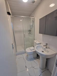 Contractors I Families I Relocators I Visitors