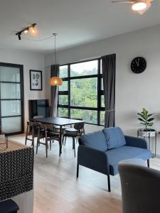 Jesselton Quay l Deluxe l Family Suite l 2 bedrooms 2 bathrooms l Sunset Seaview