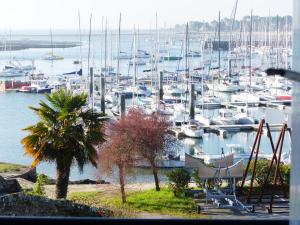 VILLA MAJOY - Vue sur le port La Trinite - T547