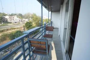 Doon Classic A - Rājpur